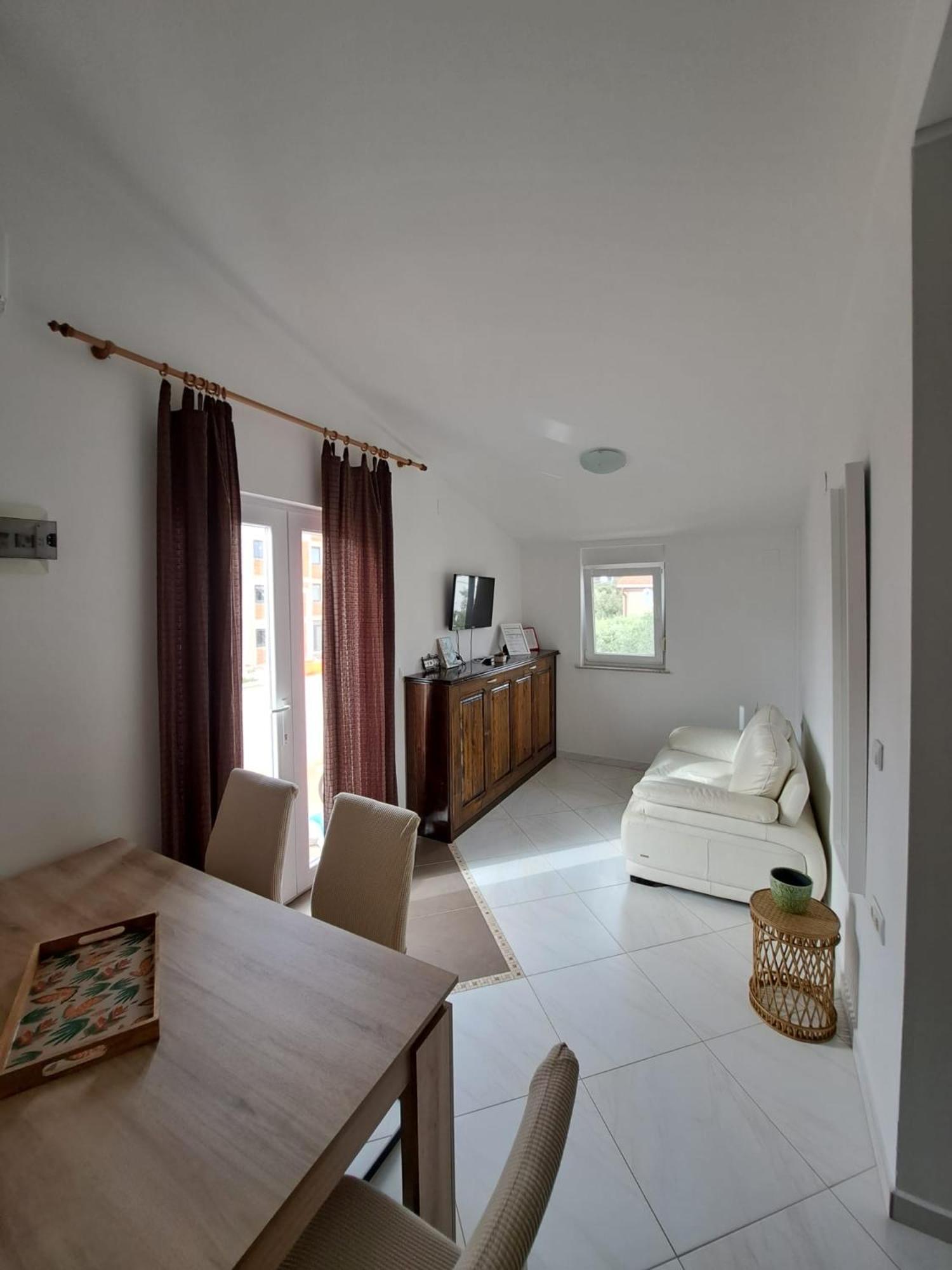 Apartments Maretic Mandre Ngoại thất bức ảnh