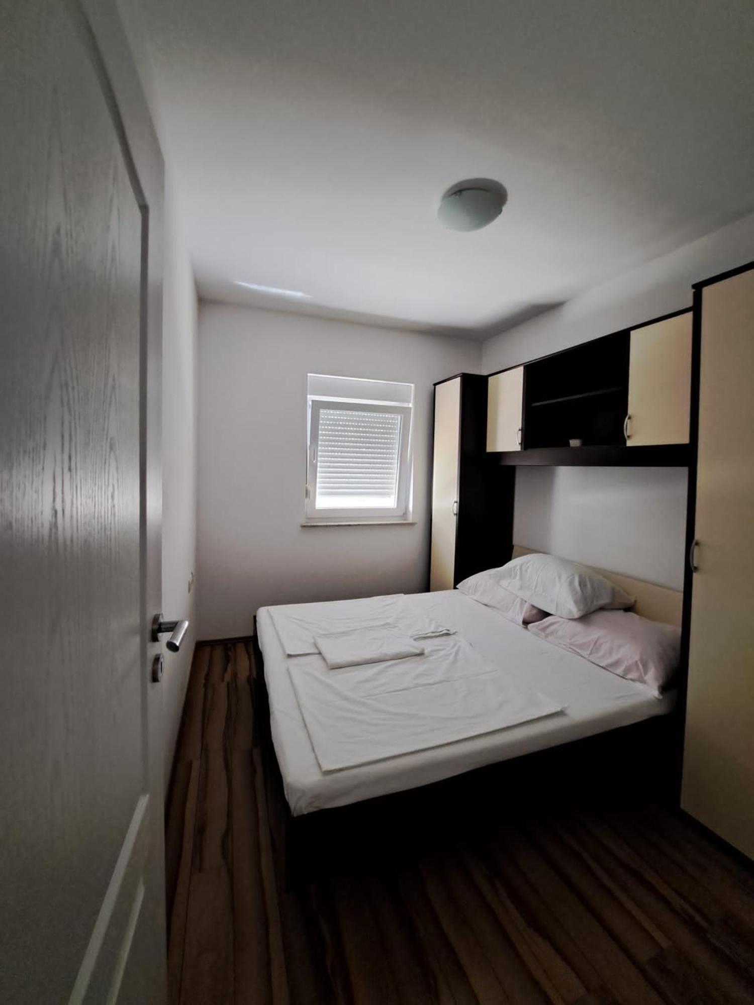 Apartments Maretic Mandre Ngoại thất bức ảnh